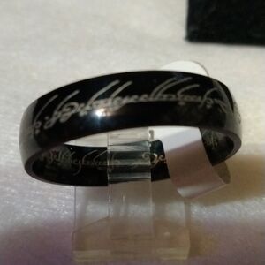 Lord of the rings ring size 13 NWT (sku 347)